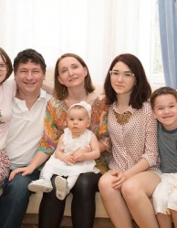 Лариса Суркова и ее семья
